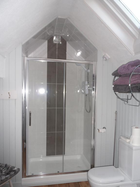 Claremont House Holiday Apartments Лландидно Номер фото